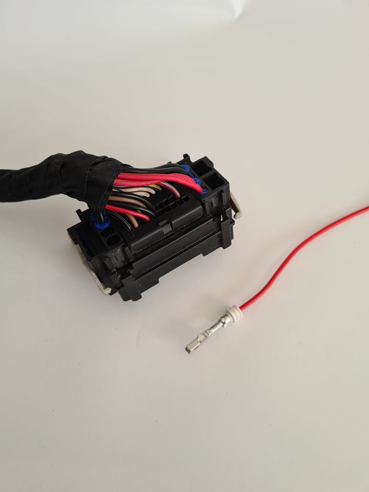 Ford ECU Connector Pins (Large)