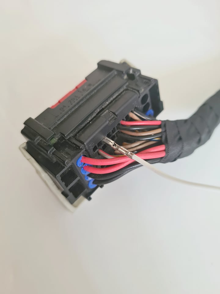Ford ECU Connector Pins (Small)